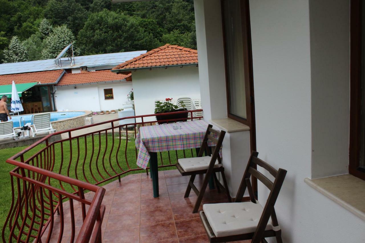 By The River Hotel Complex Balkanets  외부 사진