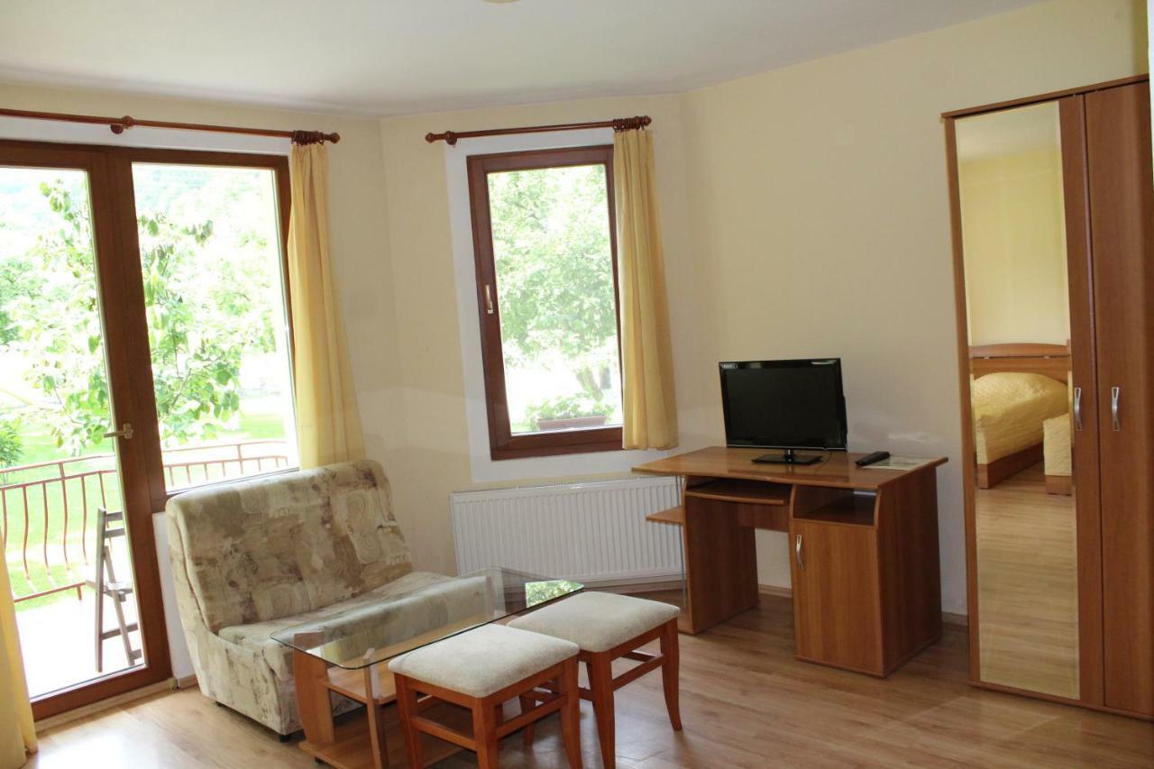By The River Hotel Complex Balkanets  외부 사진